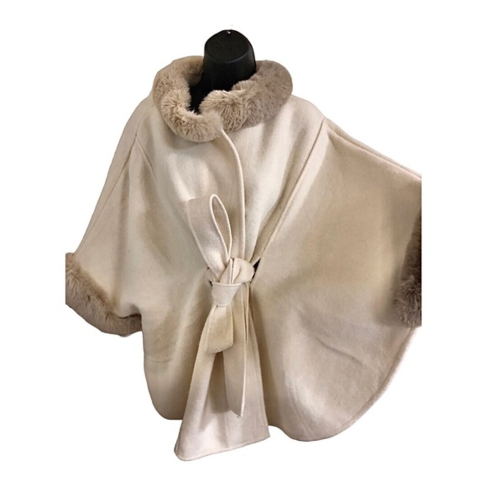 Gorgeous faux fur trim cream ecru belted cape coat topper size S/M new‎